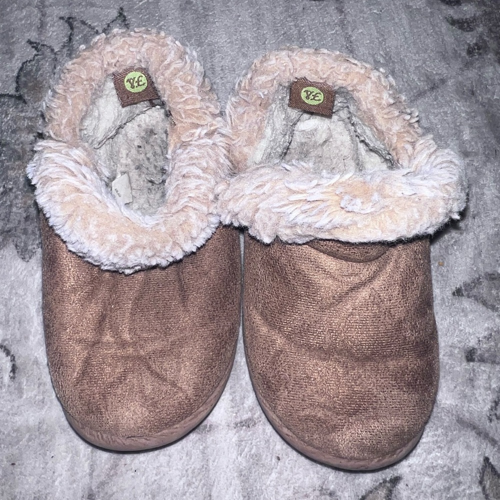 Warm Brown Kids booties with Plush by Lining